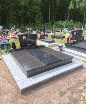 Памятник двойной 113